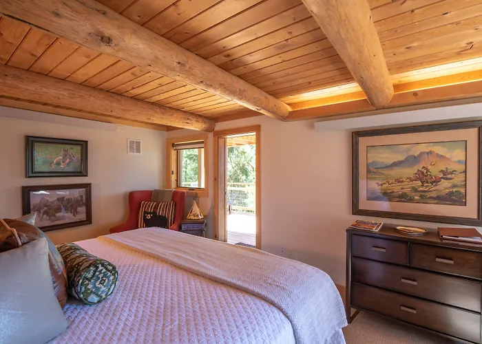 Jackson Hole Hideout Bed & Breakfast