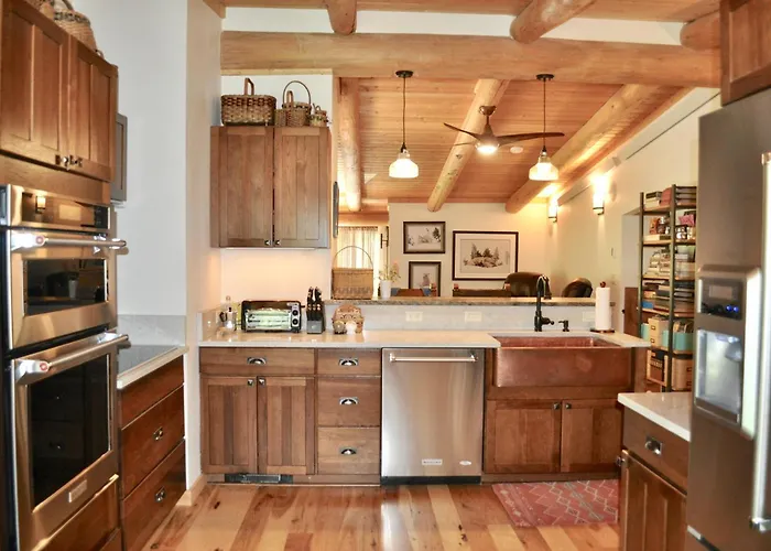 Jackson Hole Hideout Bed & Breakfast 4*